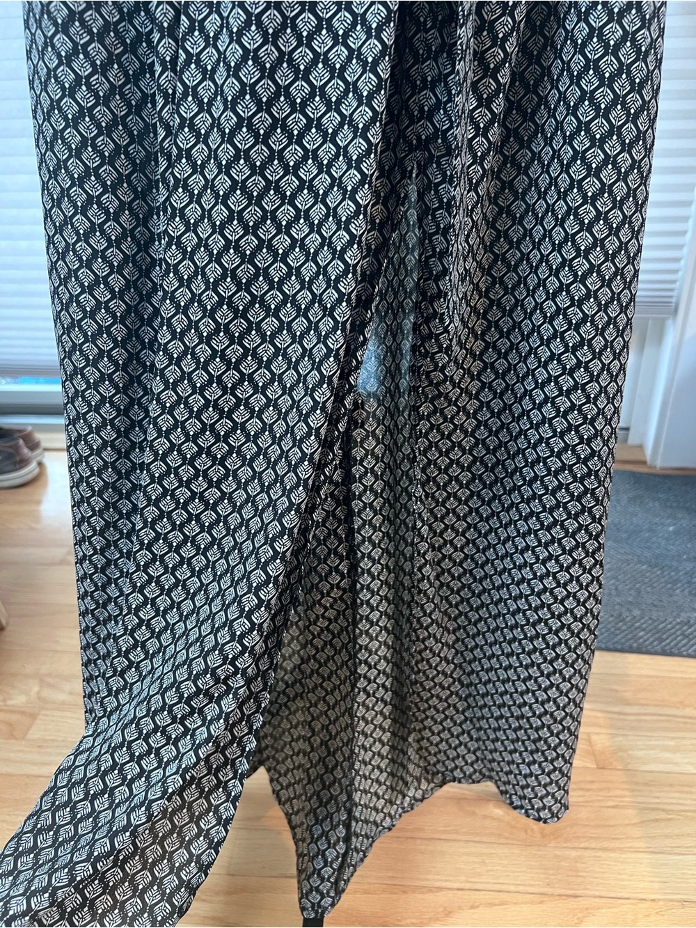 Evereve Black and White Printed Halter Dress Size L - Picture 5 of 8